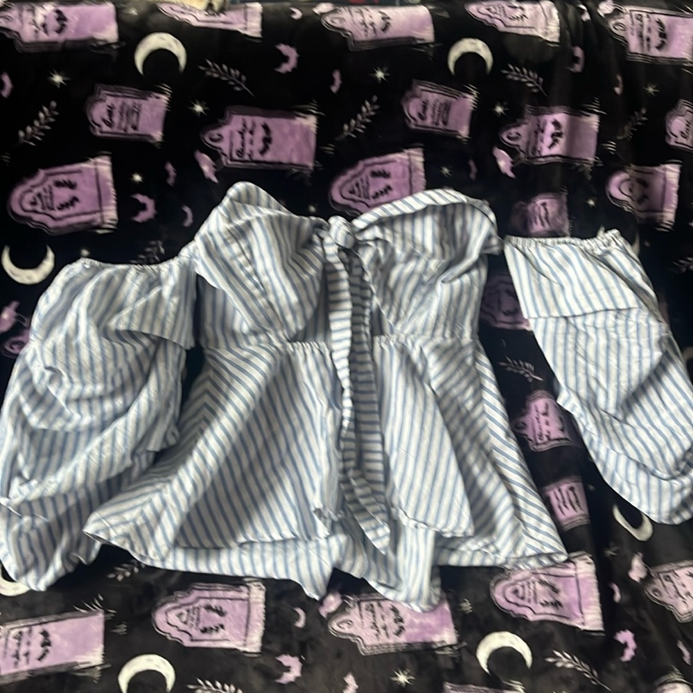 Windsor blue top with bow